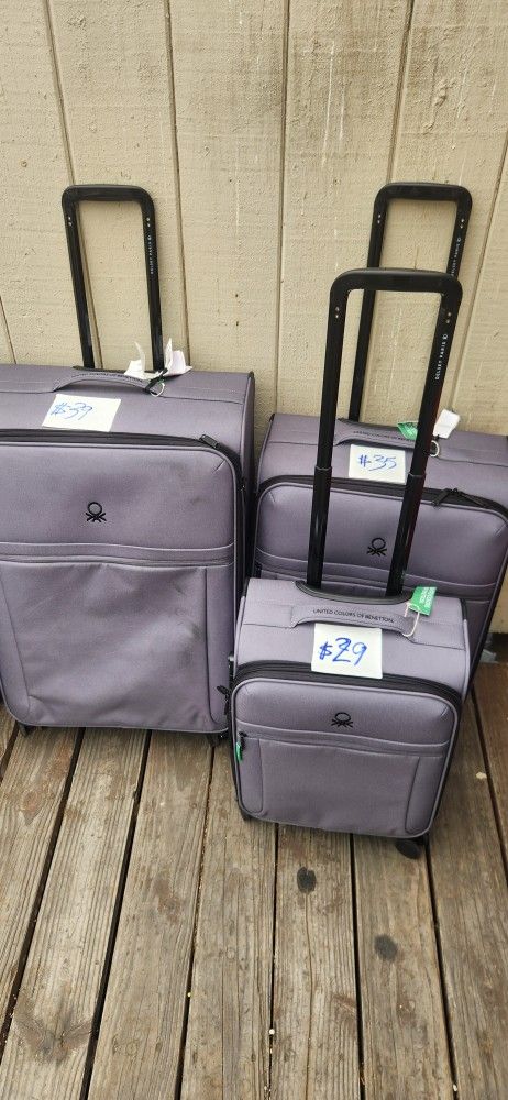 Like new Delsey Paris United Colors of Benetton luggage 3pc set. Sells at costco for $229 plus tax