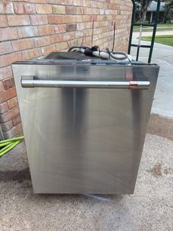 GENERAL ELÉCTRIC  CAFE’ IN SINK 24 INCHES DISHWASHER STAINLESS LAVAPLATOS BUENO