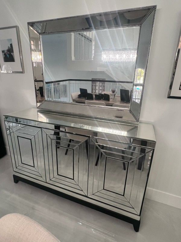 Mirrored Buffet And Mirror Set