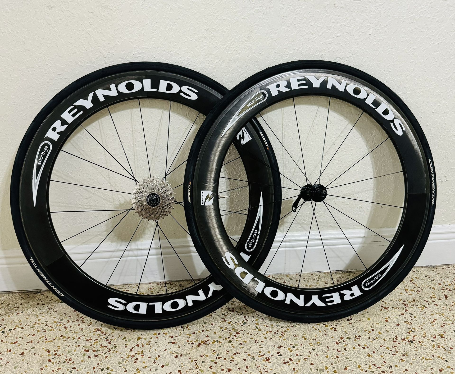 Road Bike Wheels set Reynolds Strike 66mm