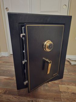 Sentry Steal-Safe Security Safe - Original Manual & Combination Included