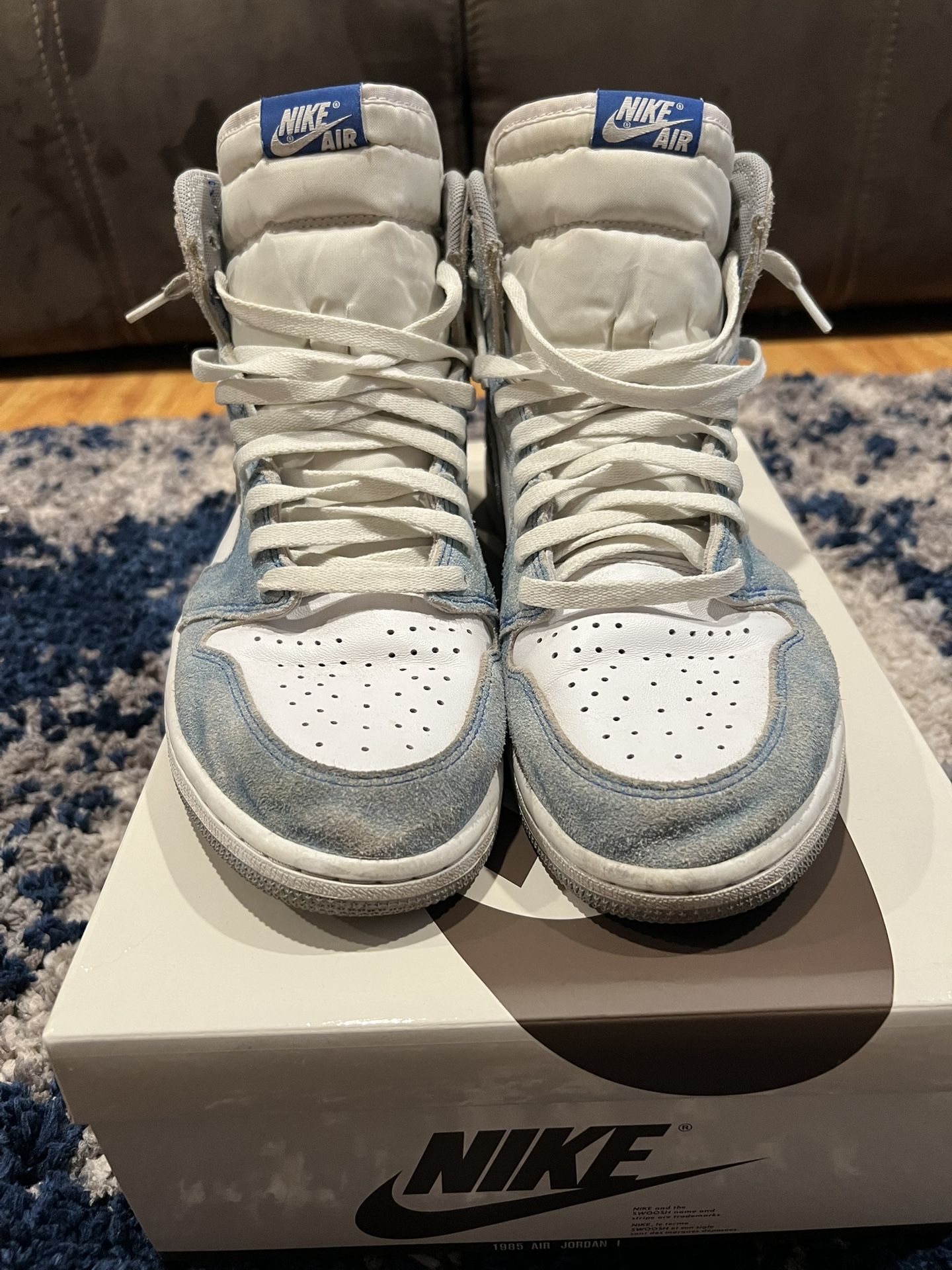 Jordan 1 Hyper Royal