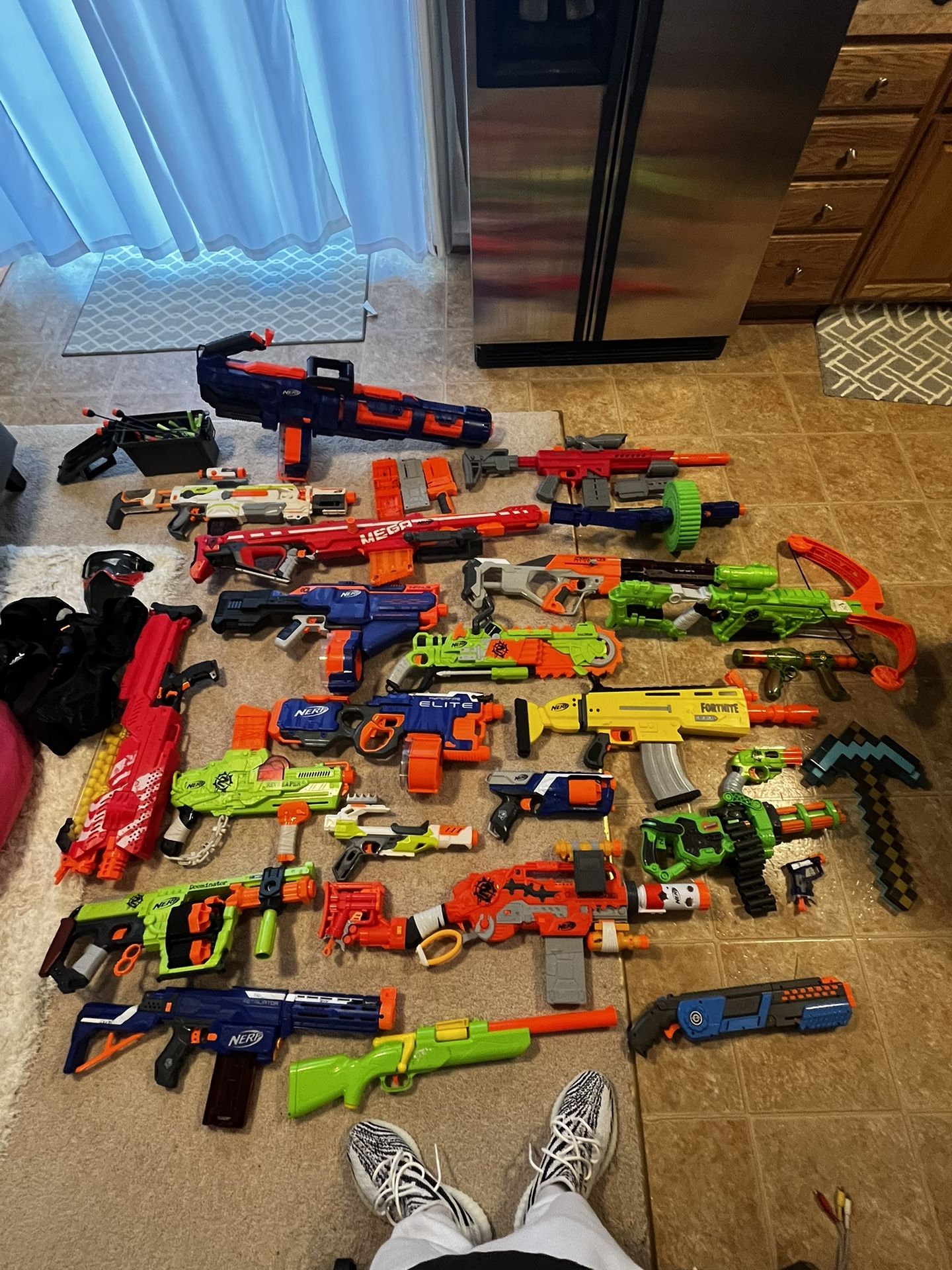 Lot/ bulk nerf guns