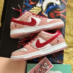 Nike Dunk SB Low Strangelove Special Box Rare Limited Edition US 7.5