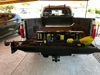New Ryobi 40V 15 inch string trimmer kit TOOL ONLY. Has attachment capability. Try before you buy. Pick up only.