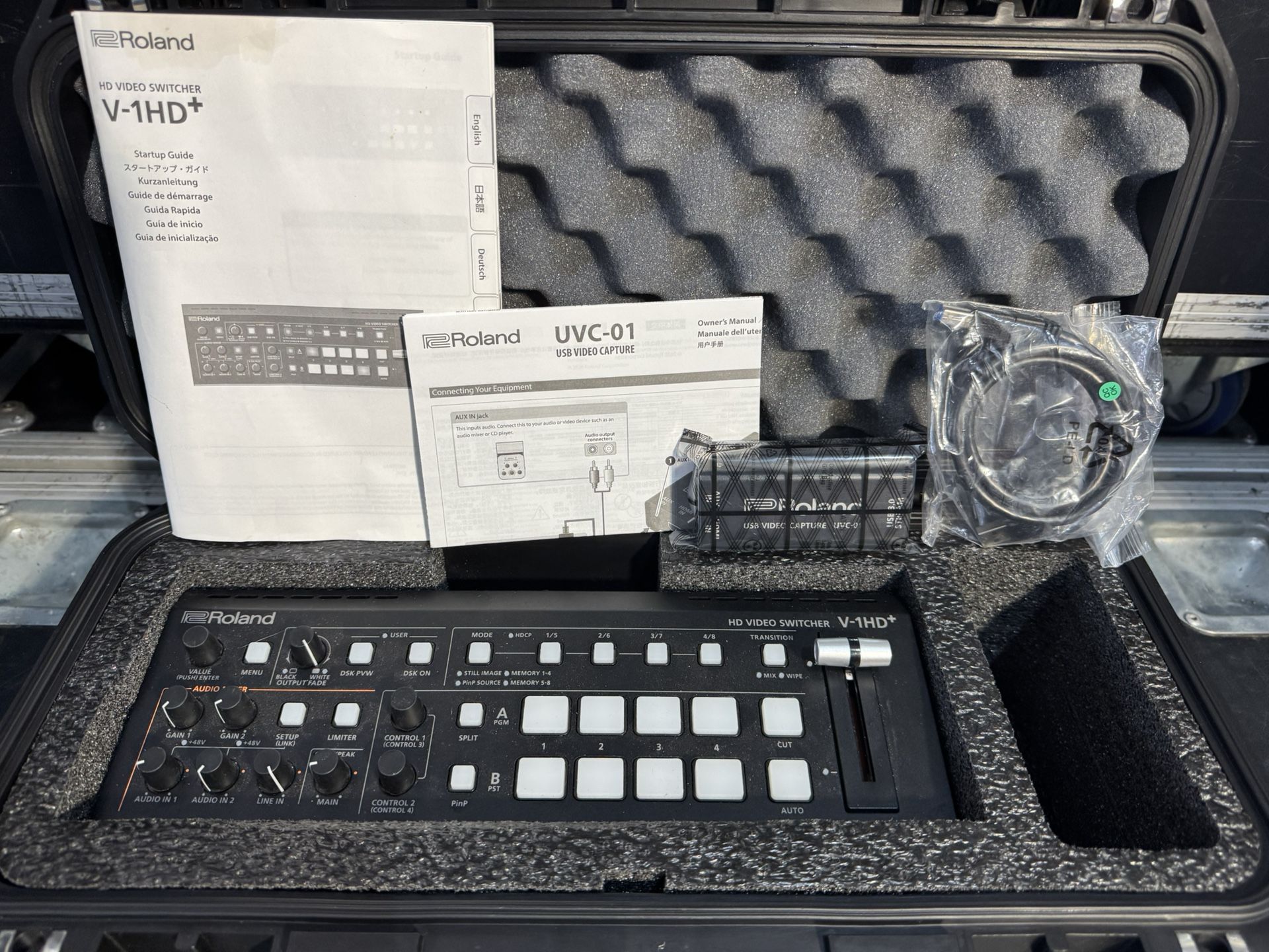 Roland V1hd + In Skb Case