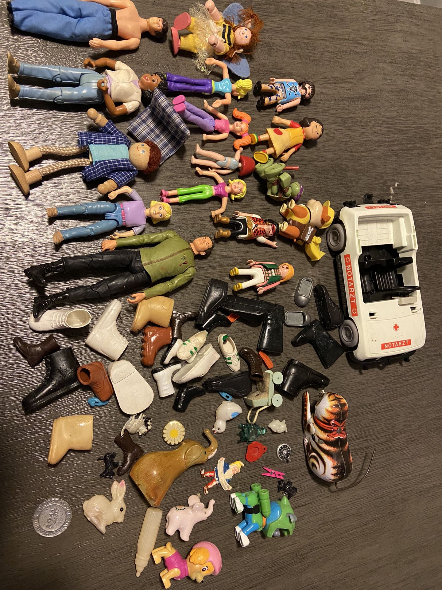 Vintage Kid Toy Collectible Action Figure Parts Shoes Doll Girl Boy Toy Lot New And Old 