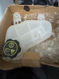 Coolant Overflow Reservoir Tank with Cap