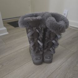 UGG Bailey Bow Tall Boots – Grey – Great Condition
