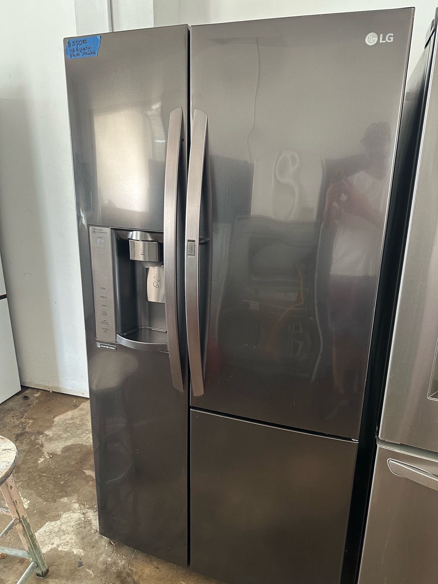 LG Black Stainless Refrigerator W Ice & Water