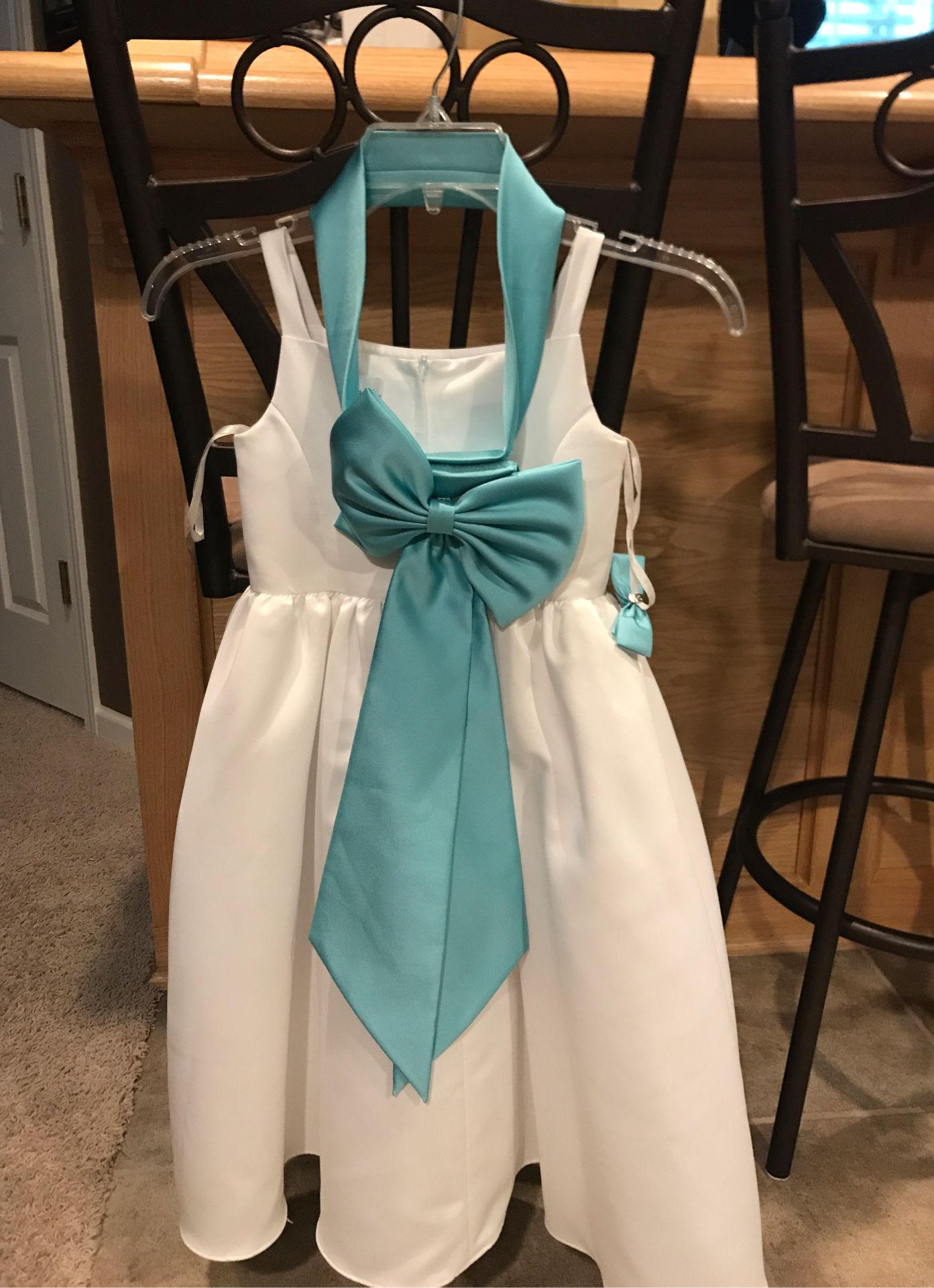Girls white Bridesmaid/ Communion dress