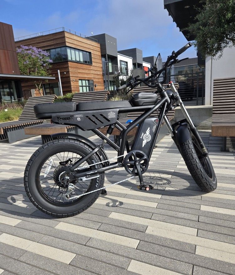 BRAND NEW!!!!!! FREEGO ELECTRIC BIKE E BIKE
