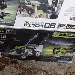 New 80 V Greenworks Battery Lawn Mower RETAIL $550