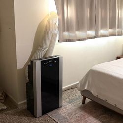 Portable Air Conditioner – Excellent Condition