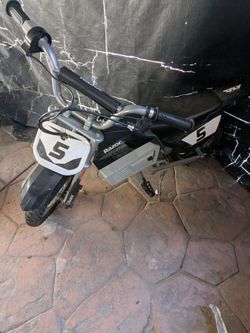 Razor 24 volt like new