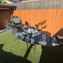 Aquaglide Blackfoot 130 inflatable fishing kayak