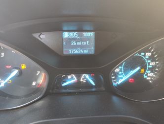 Ford Escape 2013 For Sale Don't Know What's Wrong With It They Say It Needs Alignment Or It Could Be That Transmission But Still Runs A Little Asking
