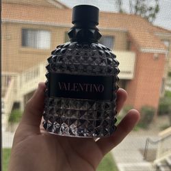 Valentino Cologne - “Born In Roma For Him” 