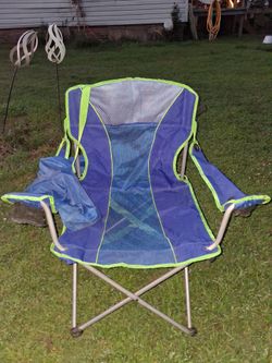 Durable blue/lime green folding chair with carrying bag