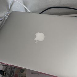 MAC BOOK AIR LIKE NEW