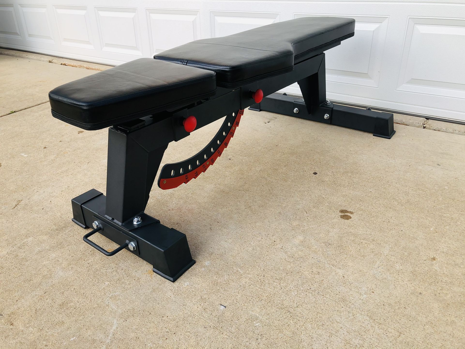 Adjustable Bench - Bench Press - Flat Bench - Incline Bench - Gym Equipment - Fitness - Workout