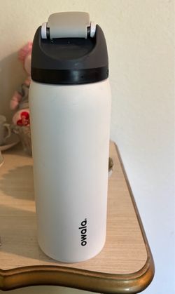Owala Water Bottle - 32 Ounce