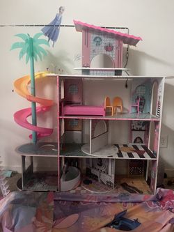 LOL Dollhouse 