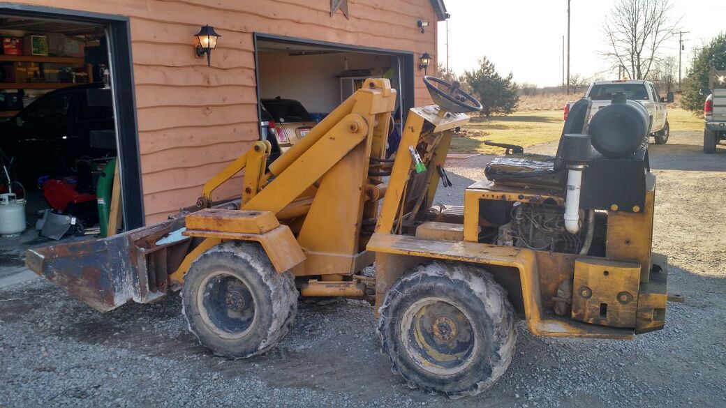 Small Articulating Loader - Swinger 100