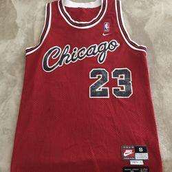 Chicago Bulls Jordan Jersey (Small)(20$)