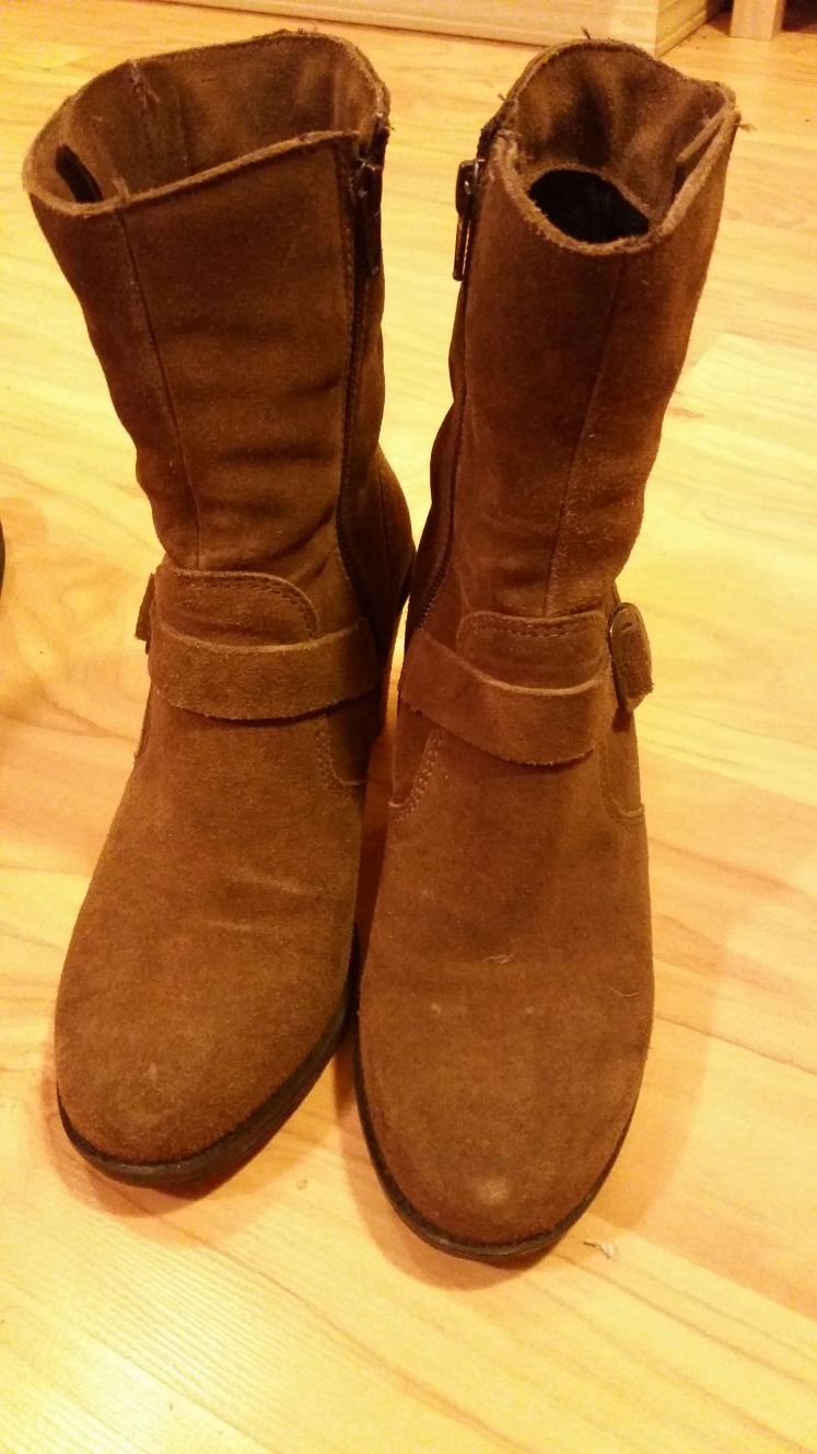 La Canadien Suede boots 7.5