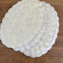 Vintage 4 Capiz Shell Placemats 20" x 14". Price Is Firm. Pickup in San Francisco . 