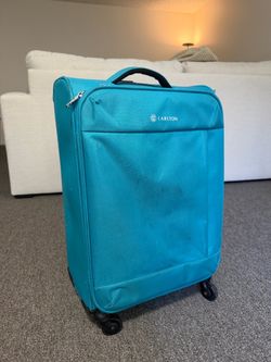 Carry on luggage with wheels