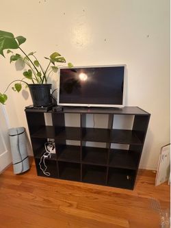 12- Cube Bookshelf