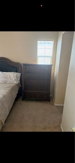 Bed dresser