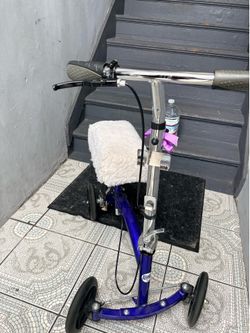 Knee Rover Knee Scooter – Excellent Condition