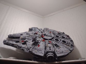 Lego millennium falcon no mini figs