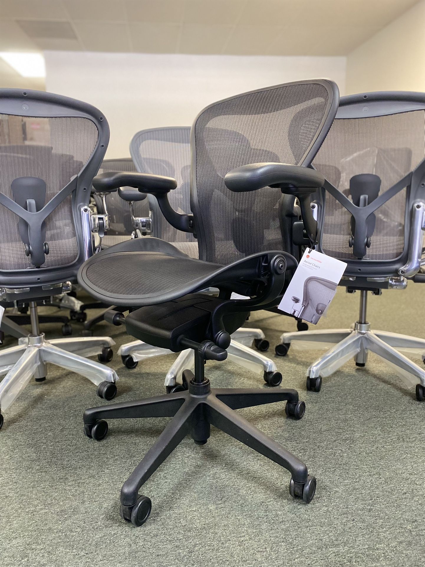 🔥🔥BRAND NEW HERMAN MILLER REMASTERED AERON SIZE B🔥🔥ONYX COLOR🔥🔥