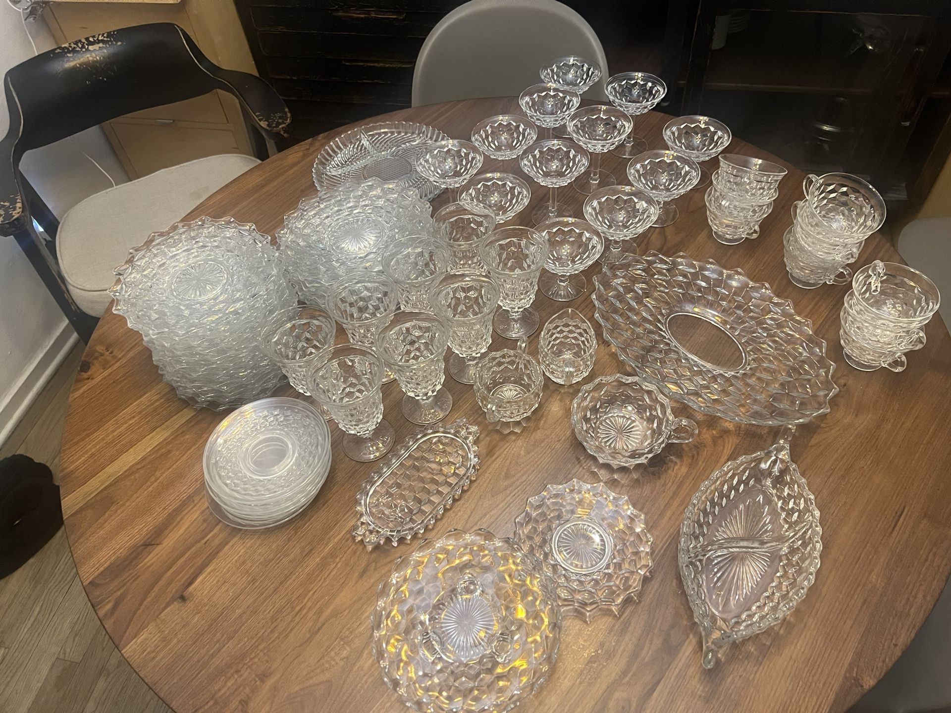 Vintage 60s Fosteria Dish wear 68Pcs. LIKE NEW!