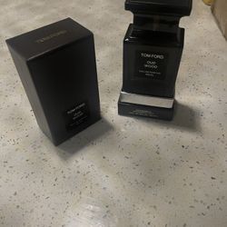 TOM FORD “OUD WOOD”
