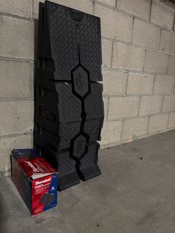 Duralast Rubber Wheel Chocks Set and Wheel Ramps