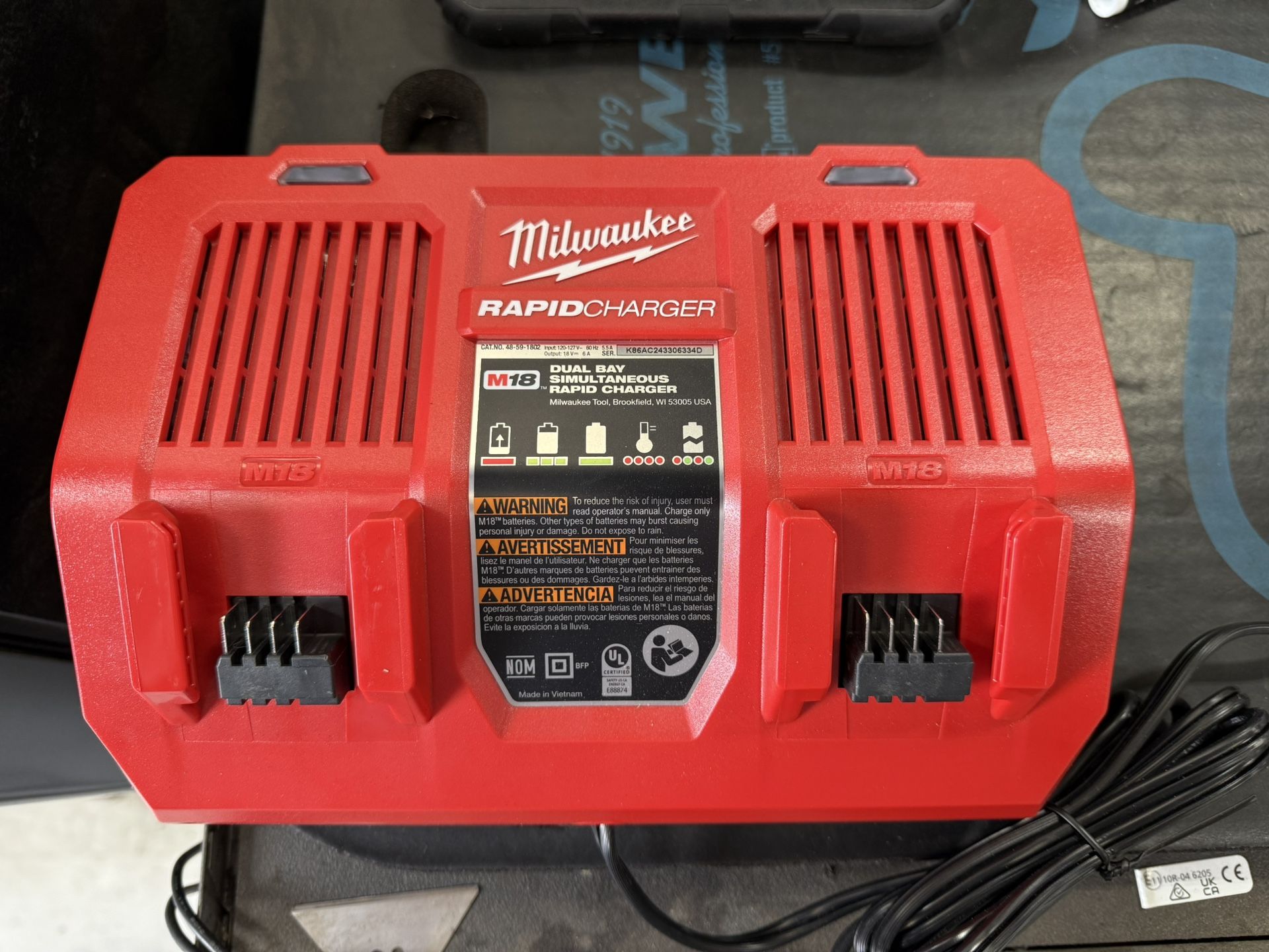 Milwaukee M18 Dual Rapid Charger