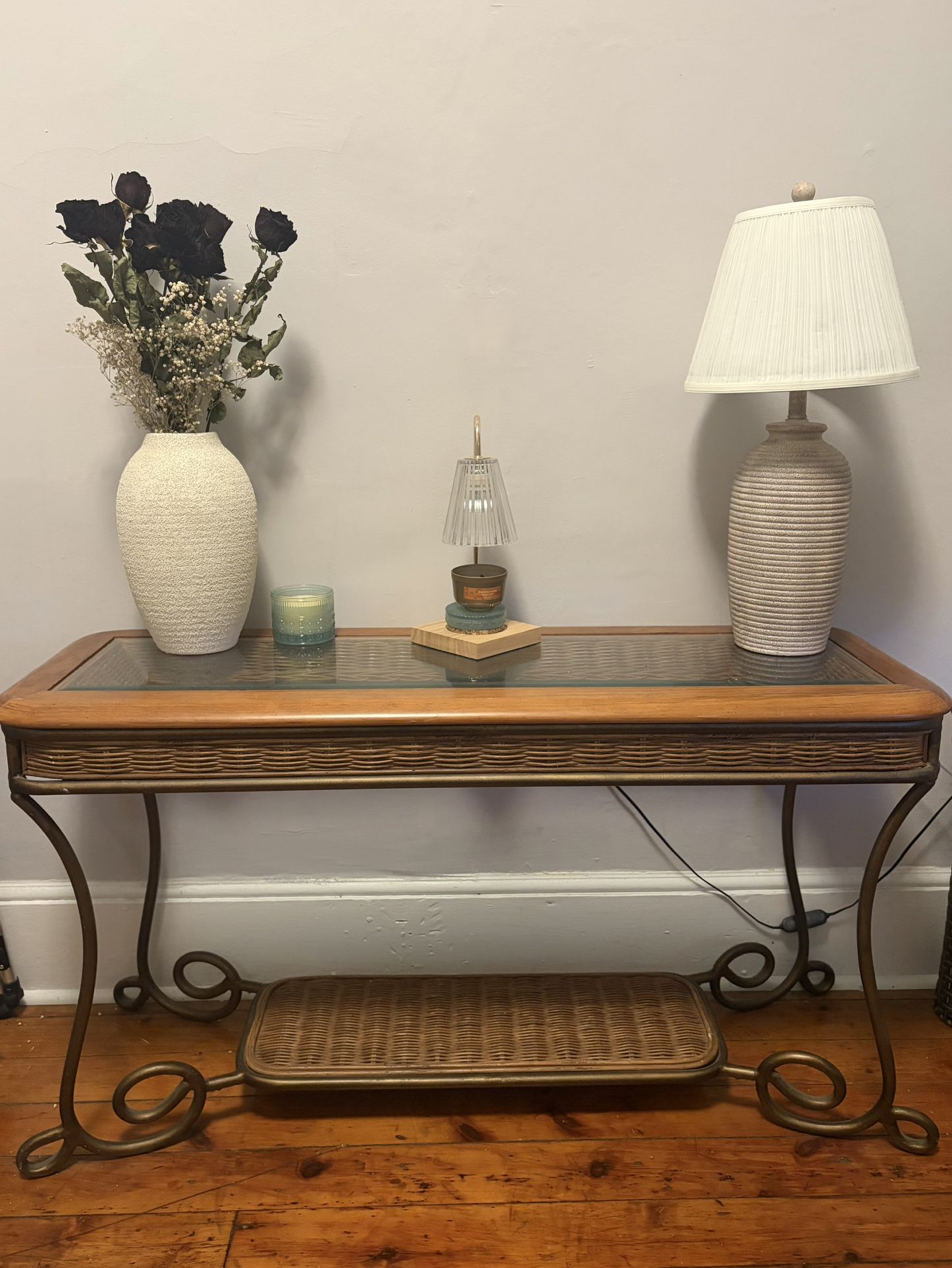 Vintage rattan Console Table