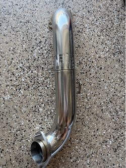 M4/M3 G80 BMW Mid Pipe Crossover
