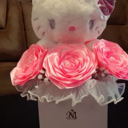 Arreglo de rosas eternas con HelloKitty Nuevo