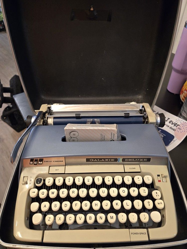 Typewriter 