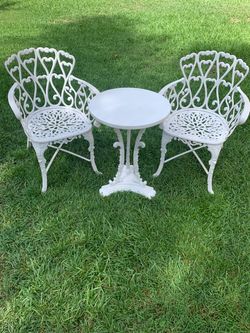 VINTAGE VICTORIAN CAST ALUMINUM TABLE AND CHAIRS
