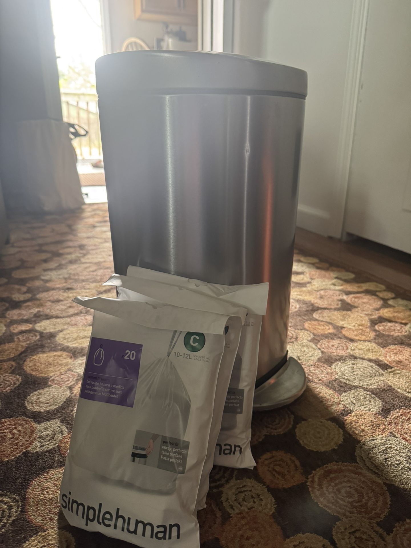 Simple human Trash Can 