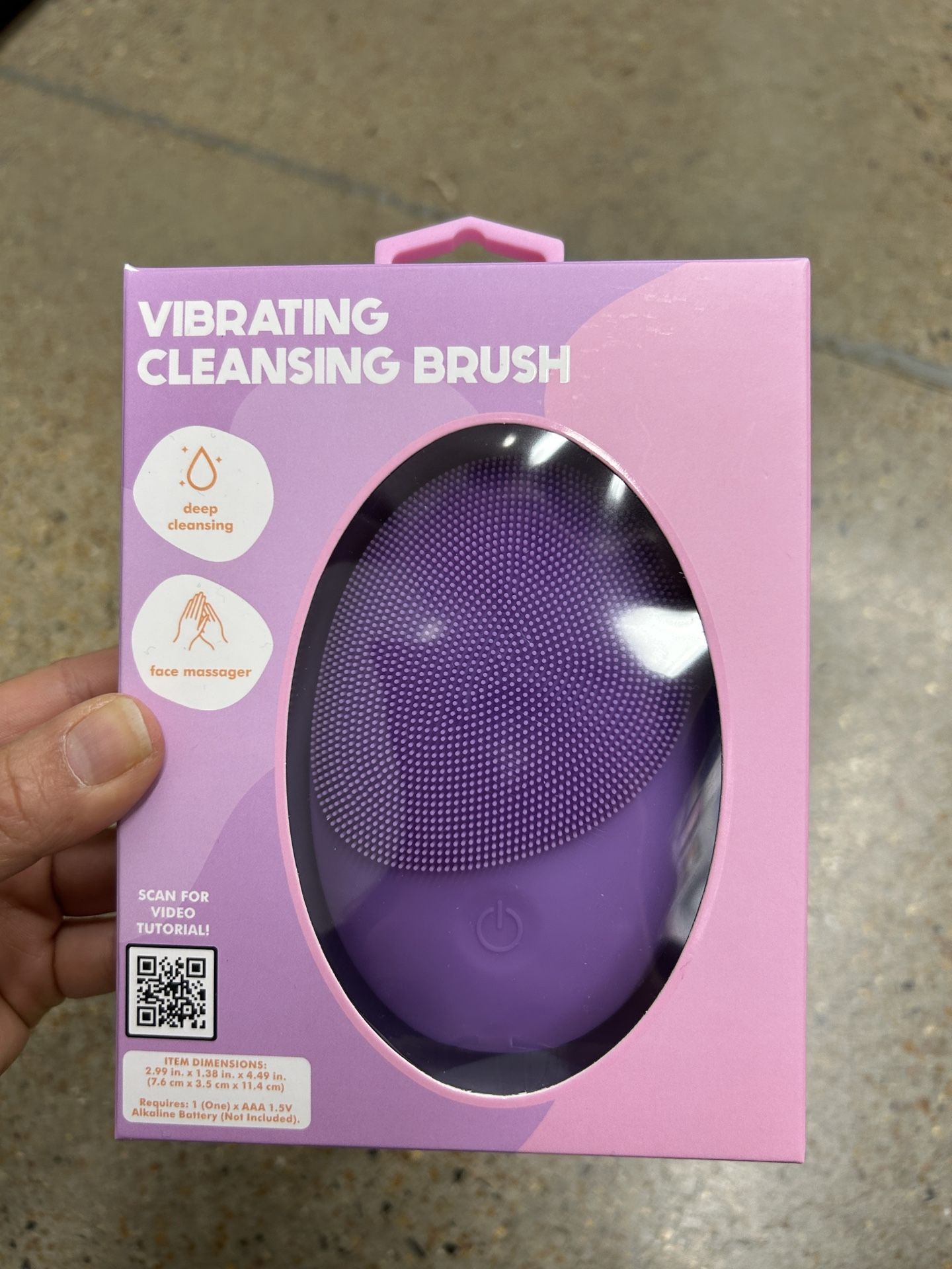 NWT vibrating cleansing brush
