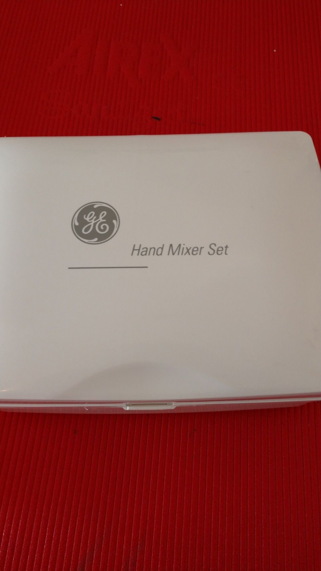 GE Electric Hand Mixer with Case 225 watt