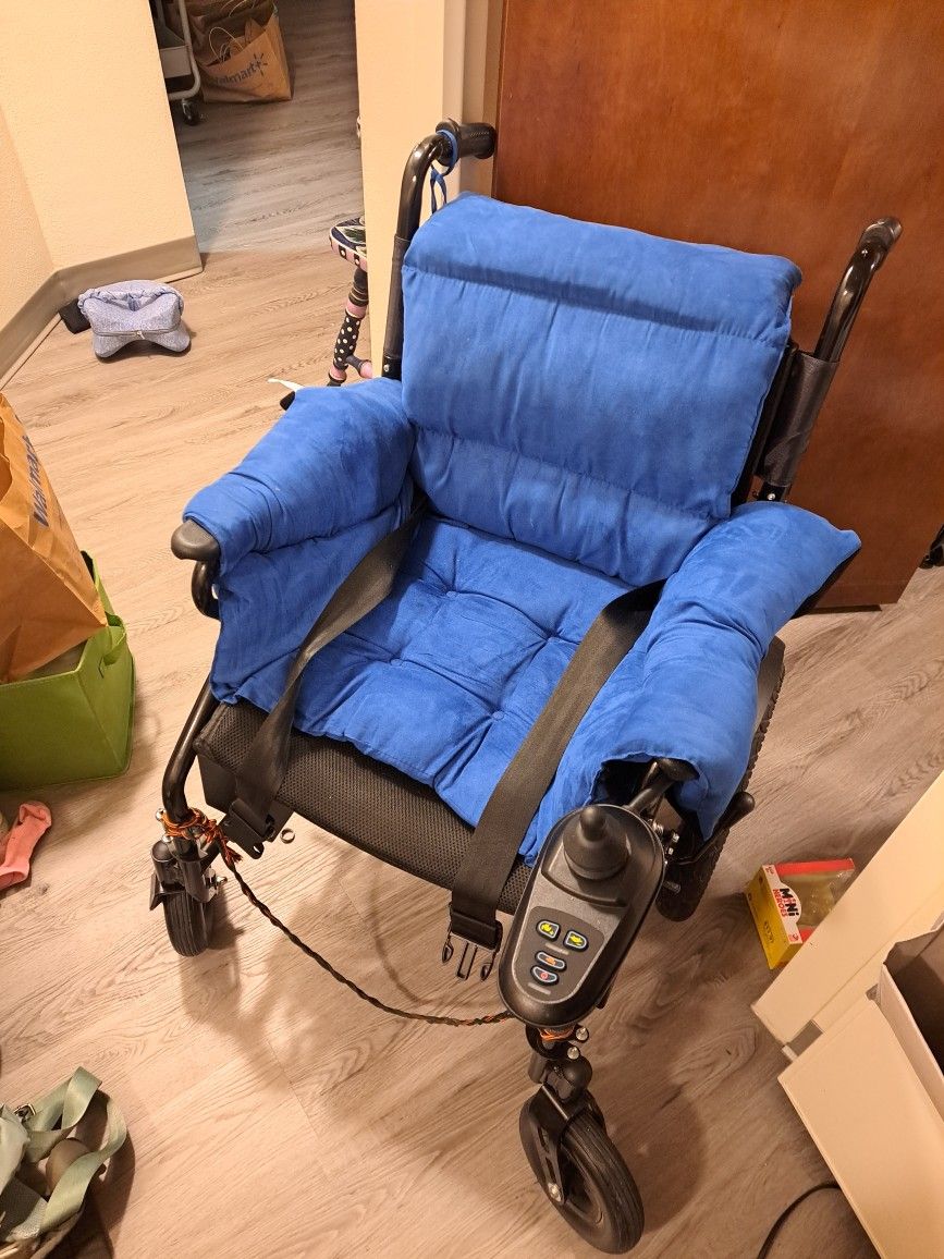 Klano Electric Wheelchair